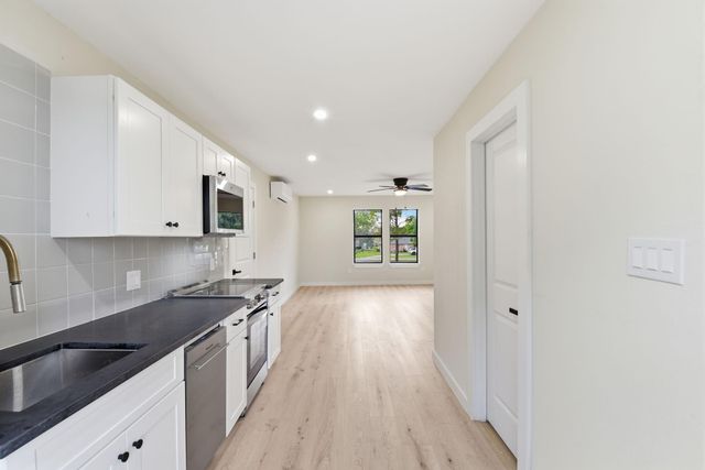 1011 Sycamore Road, Richmond, TX 77469