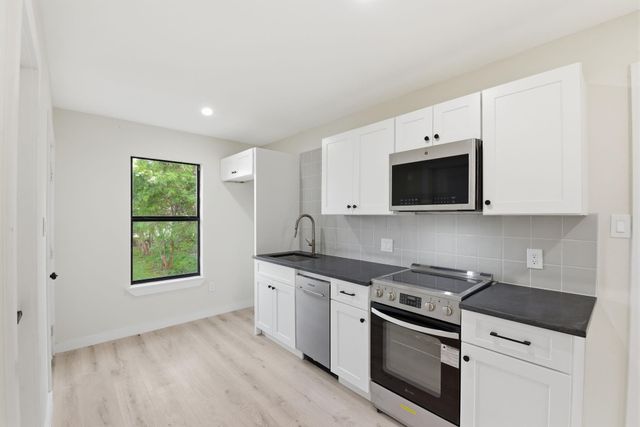 1011 Sycamore Road, Richmond, TX 77469