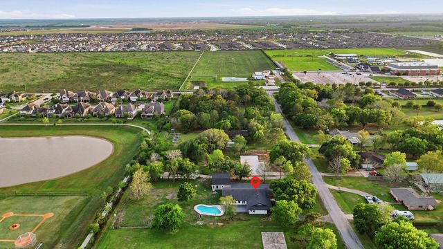 1011 Sycamore Road, Richmond, TX 77469