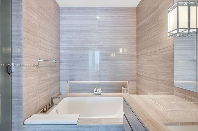 18975 E Collins Avenue 3802, Sunny Isles Beach, FL 33160
