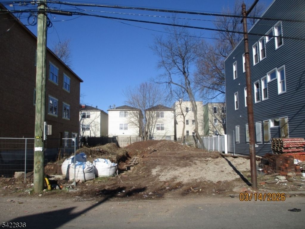513 S 10Th St, Newark City, NJ 07103 — photo 2