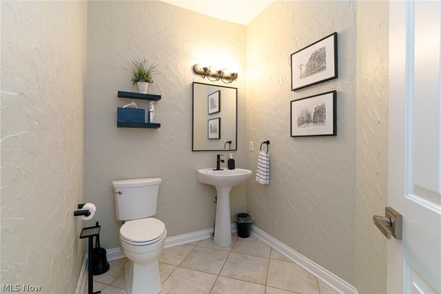 21711 Woodfield Trail, Strongsville, OH 44149