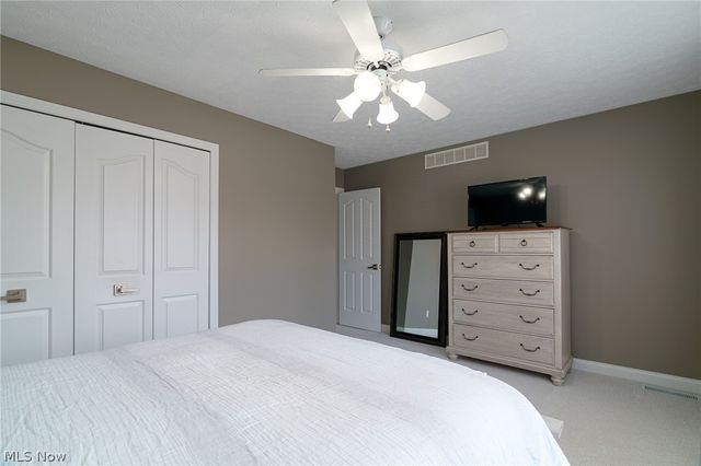 21711 Woodfield Trail, Strongsville, OH 44149