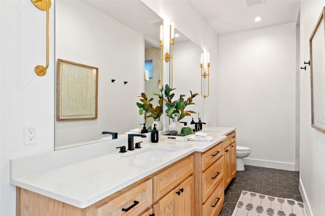 102 Cypress Shore Lane LN, Kingsland, TX 78639