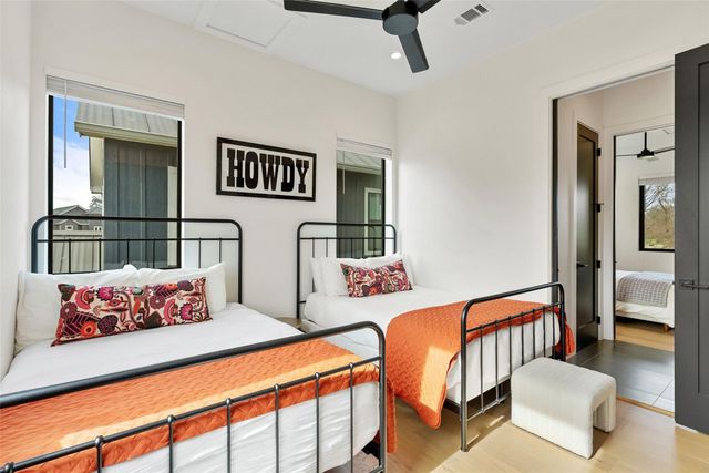 102 Cypress Shore Lane LN, Kingsland, TX 78639