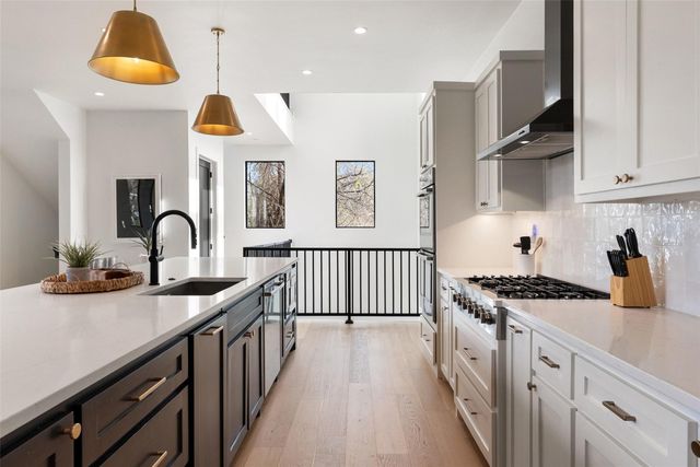 102 Cypress Shore Lane LN, Kingsland, TX 78639