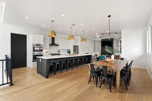 102 Cypress Shore Lane LN, Kingsland, TX 78639