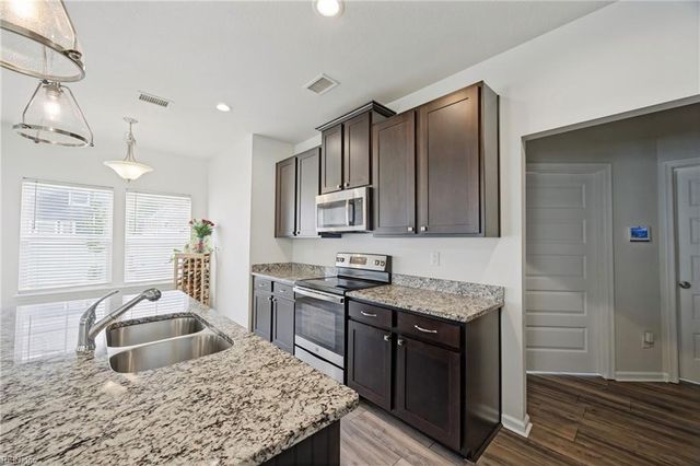 106 Sea Hero CT, Suffolk, VA 23435