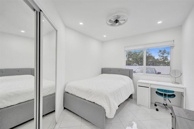 5514 SW 28th Terrace, Dania Beach, FL 33312