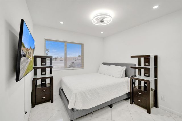 5514 SW 28th Terrace, Dania Beach, FL 33312