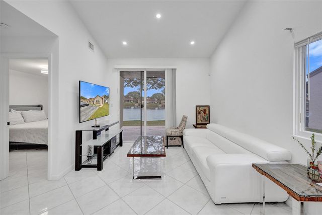 5514 SW 28th Terrace, Dania Beach, FL 33312