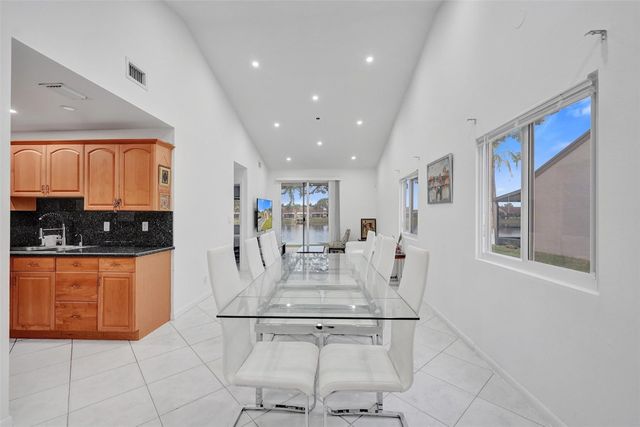 5514 SW 28th Terrace, Dania Beach, FL 33312