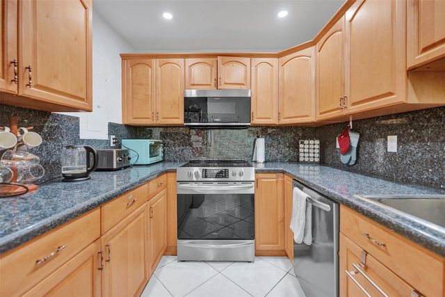 5514 SW 28th Terrace, Dania Beach, FL 33312