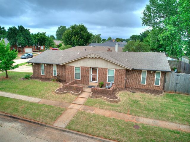 1019 N Blackwelder Avenue, Edmond, OK 73034