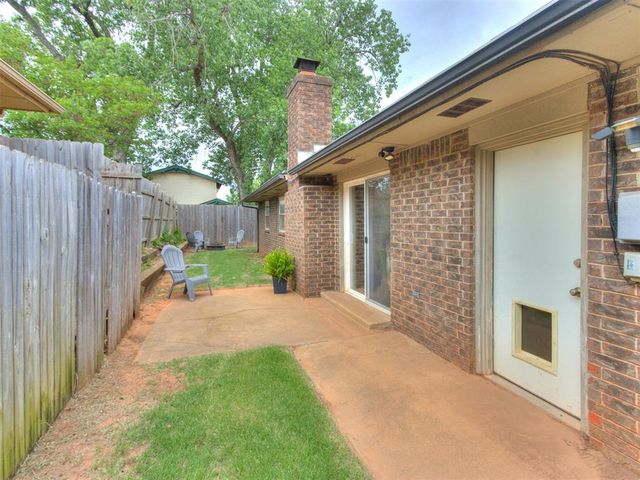 1019 N Blackwelder Avenue, Edmond, OK 73034