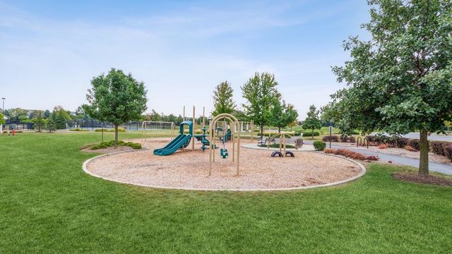 8880 Pearsall Drive, Huntley, IL 60142