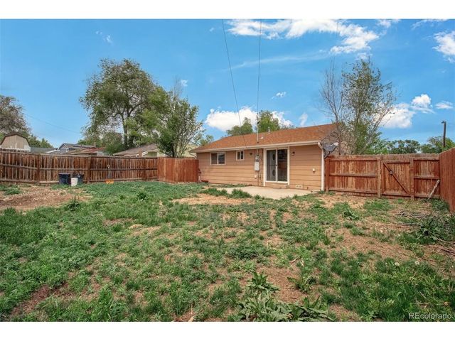 2217 Ontario Dr, Colorado Springs, CO 80910