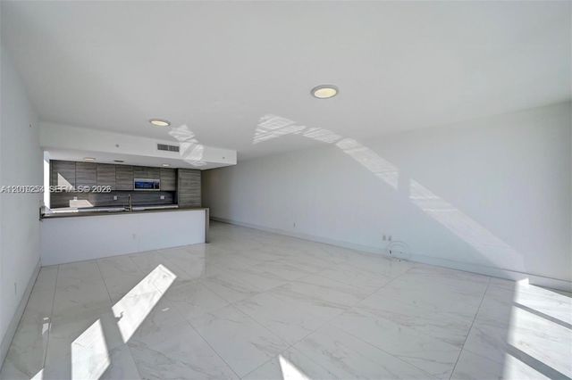 400 Sunny Isles Blvd 801, Sunny Isles Beach, FL 33160