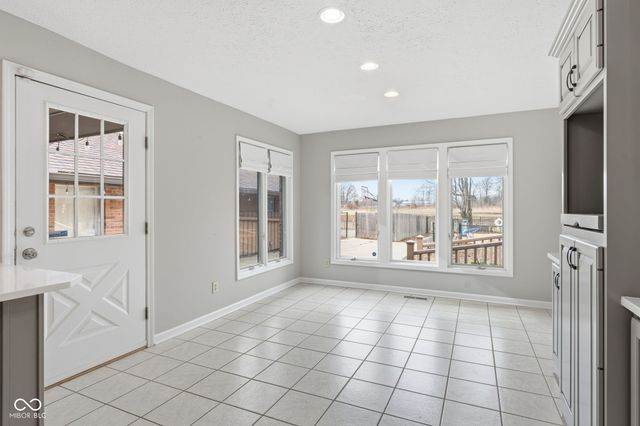 15812 Joliet Road, Westfield, IN 46074