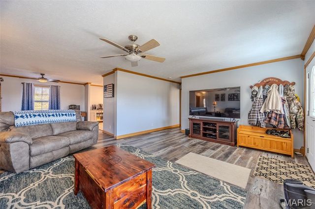 28345 Sapphire Drive, Richland, MO 65556