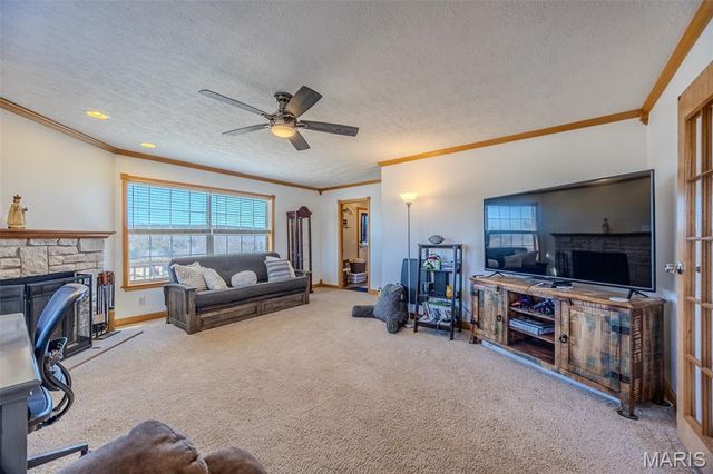 28345 Sapphire Drive, Richland, MO 65556