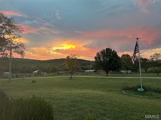 28345 Sapphire Drive, Richland, MO 65556