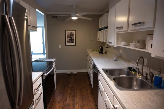 3080 Walnut Grove Rd Apt 406, Memphis, TN 38111