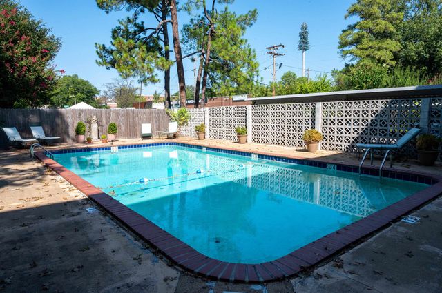 3080 Walnut Grove Rd Apt 406, Memphis, TN 38111