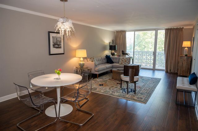 3080 Walnut Grove Rd Apt 406, Memphis, TN 38111
