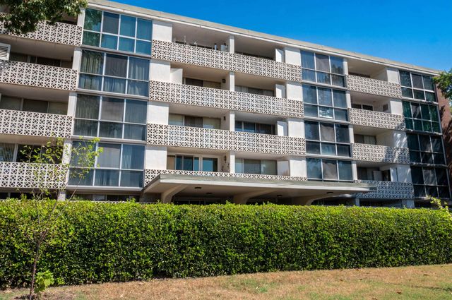 3080 Walnut Grove Rd Apt 406, Memphis, TN 38111