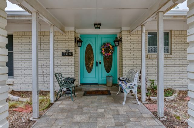 706 Norton Street, Weatherford, TX 76086
