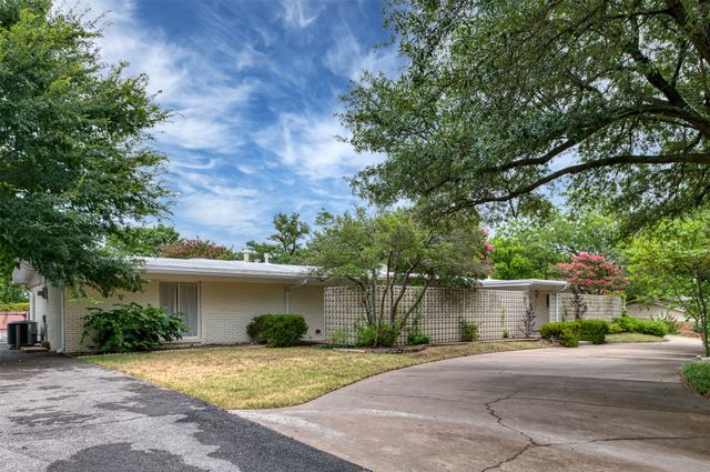 706 Norton Street, Weatherford, TX 76086