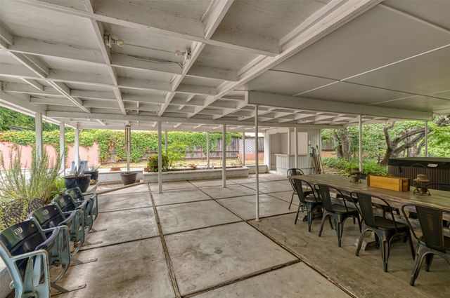 706 Norton Street, Weatherford, TX 76086
