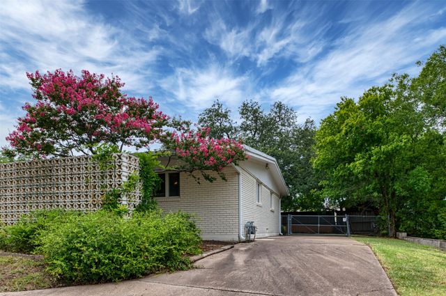706 Norton Street, Weatherford, TX 76086