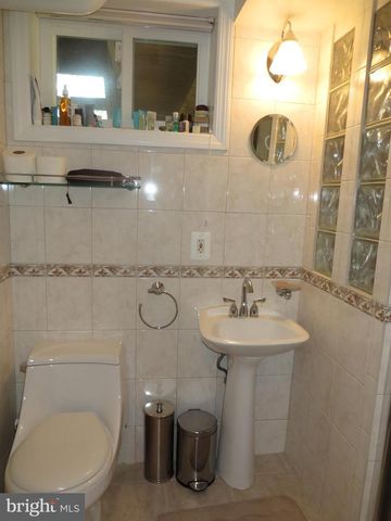 25 N GARFIELD ST, Arlington, VA 22201