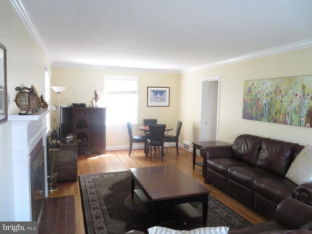 25 N GARFIELD ST, Arlington, VA 22201