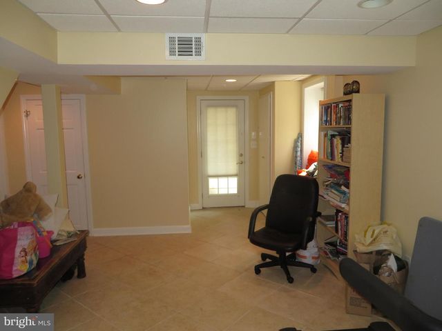25 N GARFIELD ST, Arlington, VA 22201