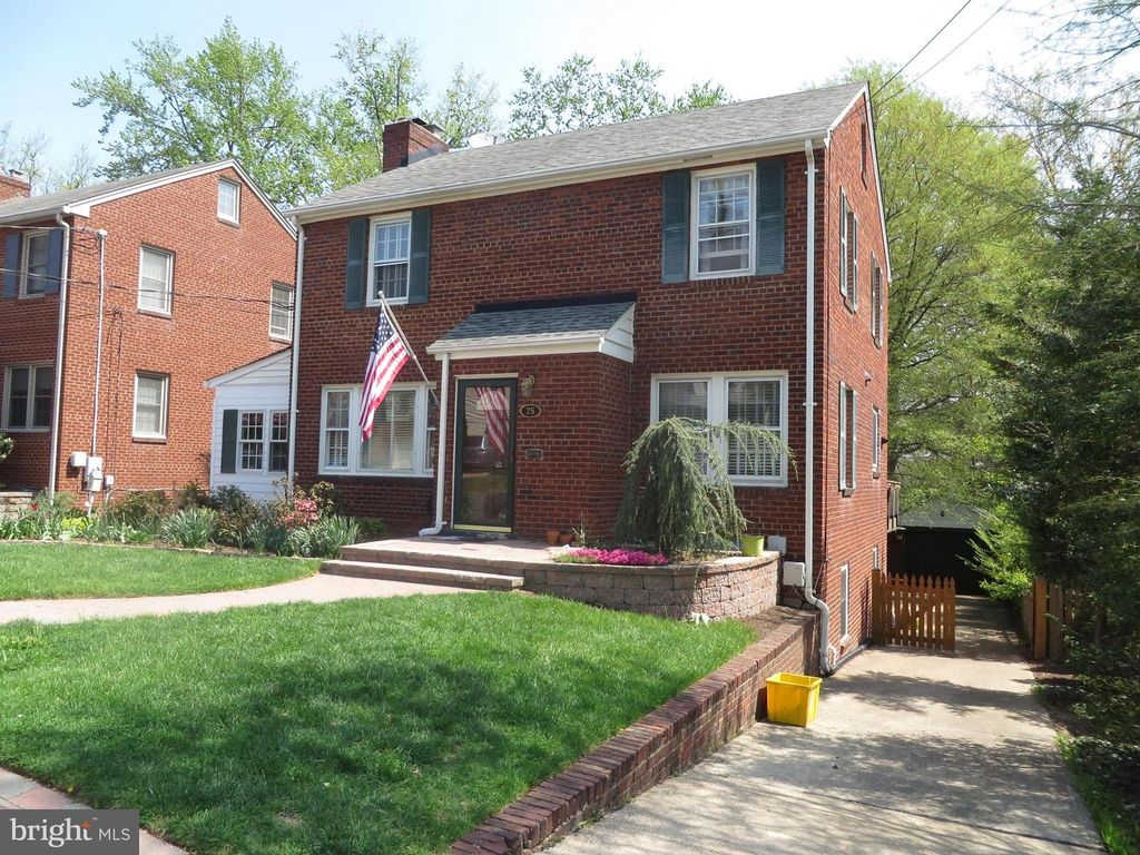 25 N GARFIELD ST, Arlington, VA 22201