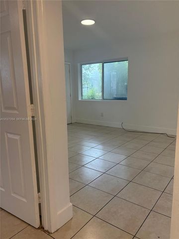 1130 NW 76th Street 1130, Miami, FL 33150