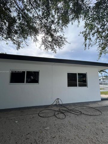 1130 NW 76th Street 1130, Miami, FL 33150