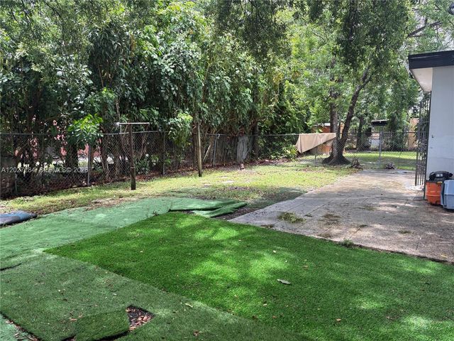 1130 NW 76th Street 1130, Miami, FL 33150