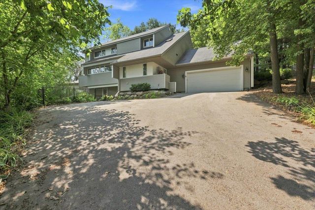 5310 N Cook Street, Mcfarland, WI 53558