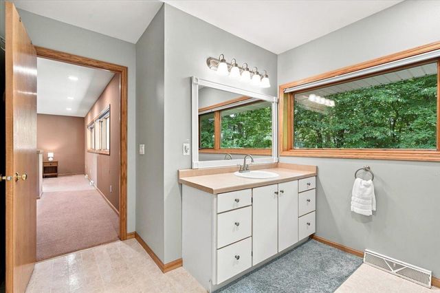 5310 N Cook Street, Mcfarland, WI 53558