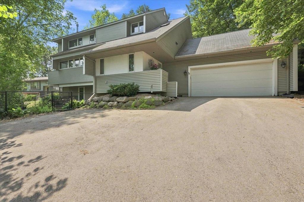 5310 N Cook Street, Mcfarland, WI 53558