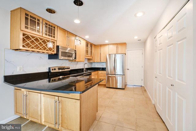 1904 WINTERPORT CL, Reston, VA 20191