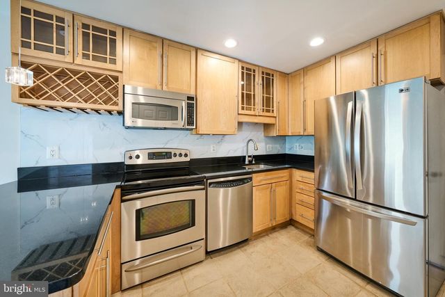 1904 WINTERPORT CL, Reston, VA 20191