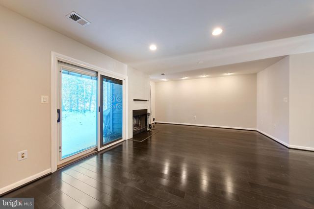 1904 WINTERPORT CL, Reston, VA 20191