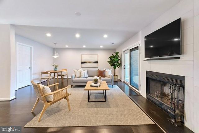 1904 WINTERPORT CL, Reston, VA 20191