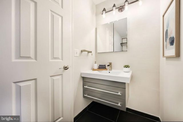 1904 WINTERPORT CL, Reston, VA 20191