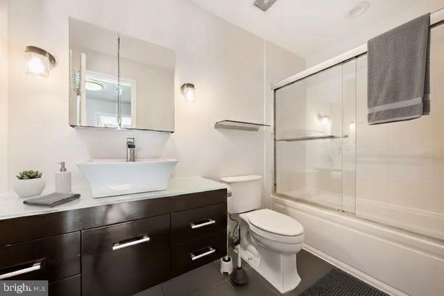 1904 WINTERPORT CL, Reston, VA 20191